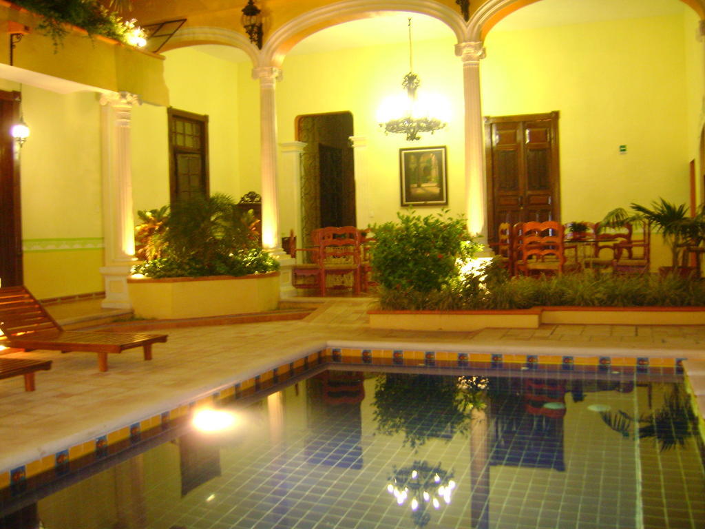 Casa De Las Columnas Mérida Exterior photo